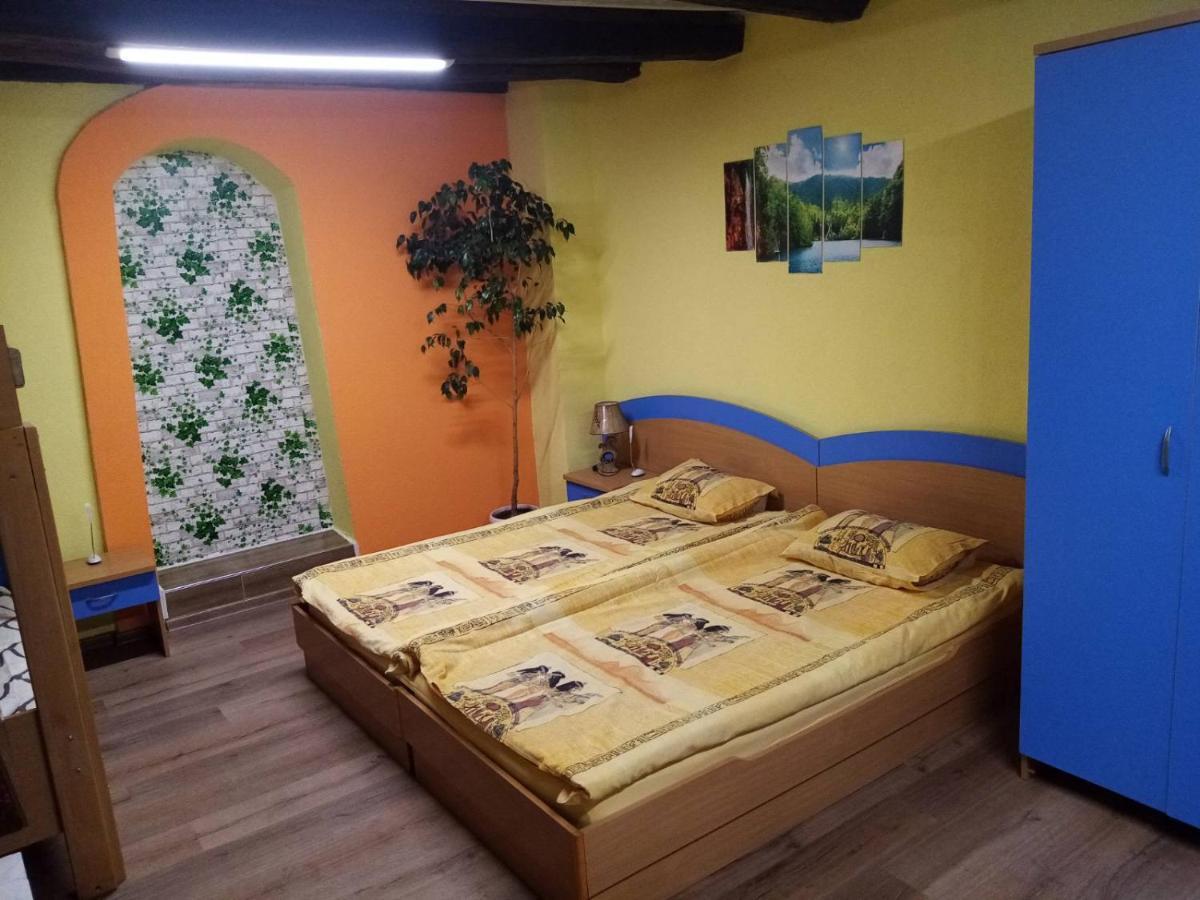 Студио За Четирима "Цвети" Sapareva Banya Buitenkant foto